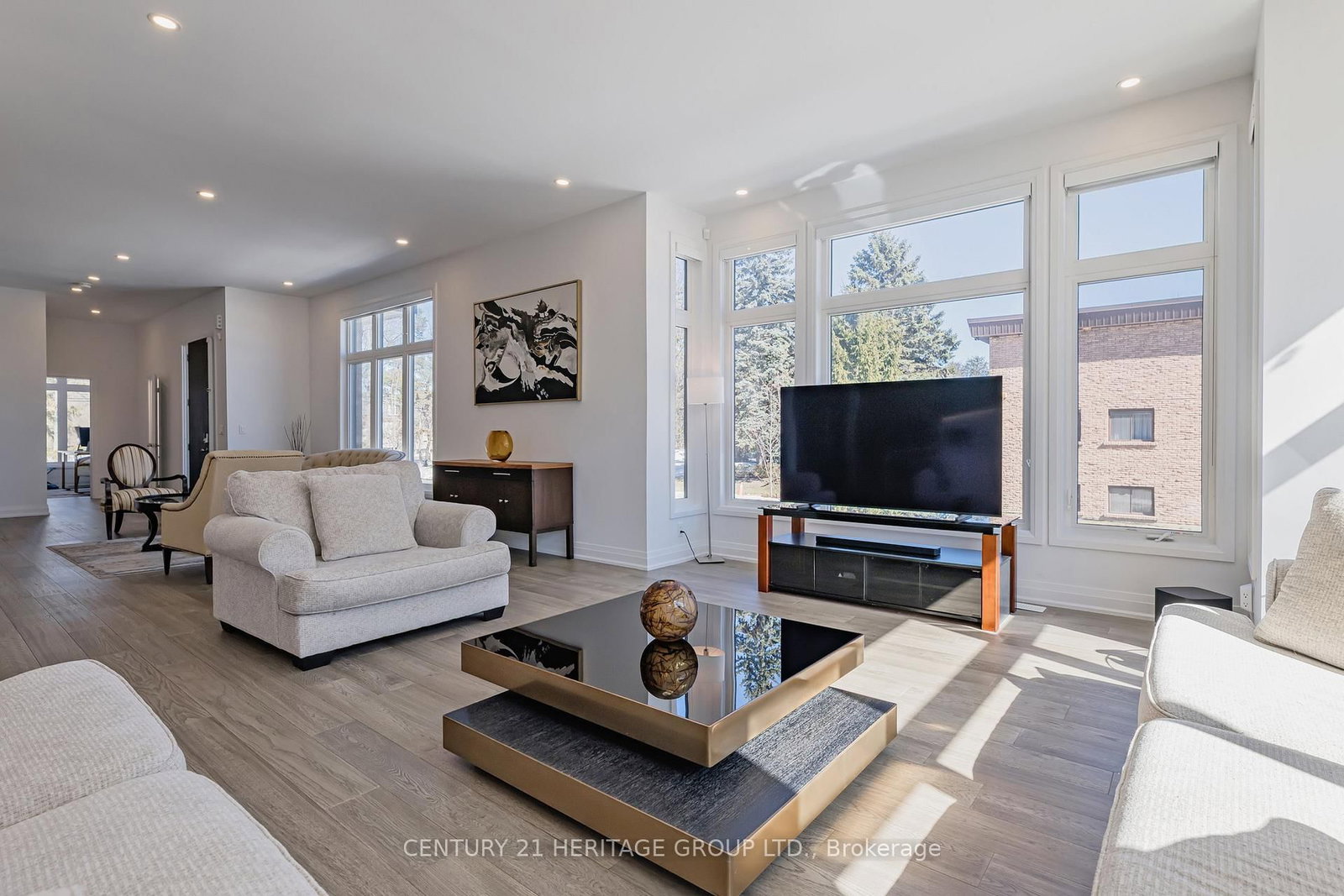 Detached House for sale at 251 Oxford Street, Richmond Hill, Ontario, L4C 7V7 - Mill Pond - MLS: N12875444