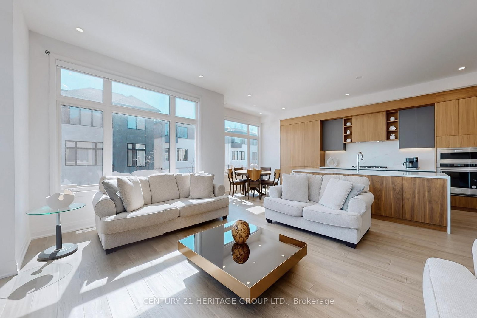 Detached House for sale at 251 Oxford Street, Richmond Hill, Ontario, L4C 7V7 - Mill Pond - MLS: N12875444