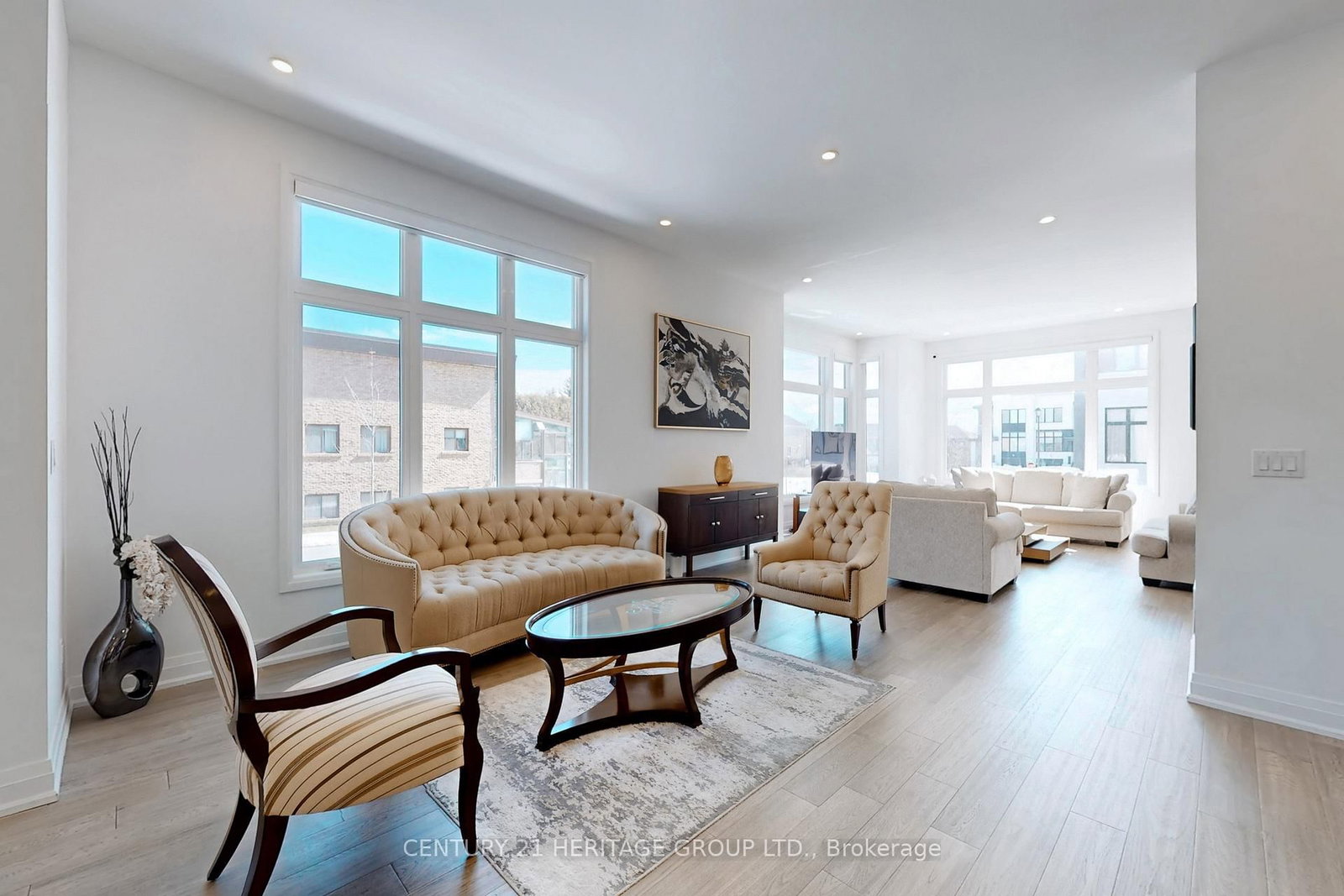 Detached House for sale at 251 Oxford Street, Richmond Hill, Ontario, L4C 7V7 - Mill Pond - MLS: N12875444