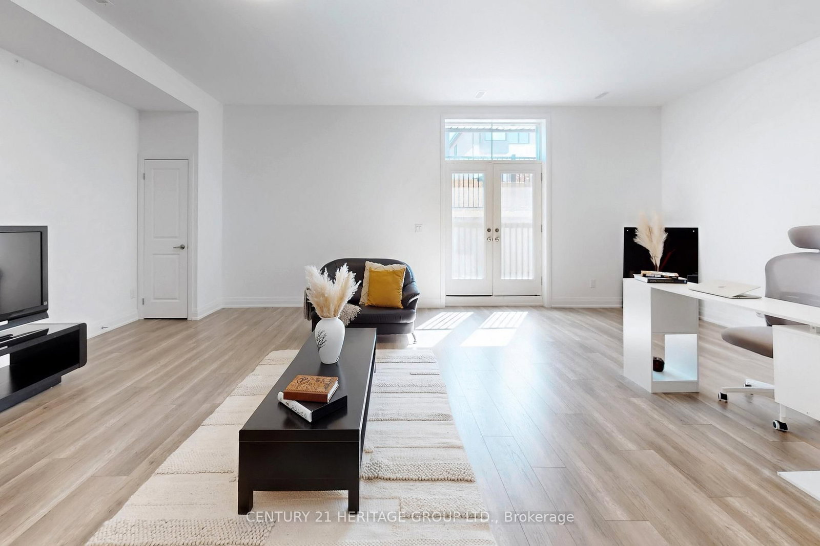 Detached House for sale at 251 Oxford Street, Richmond Hill, Ontario, L4C 7V7 - Mill Pond - MLS: N12875444