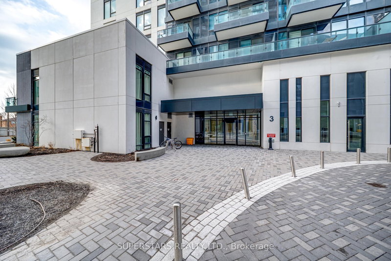 1211W - 3 Rosewater St, Richmond Hill, L4C 5T6 | Image 2