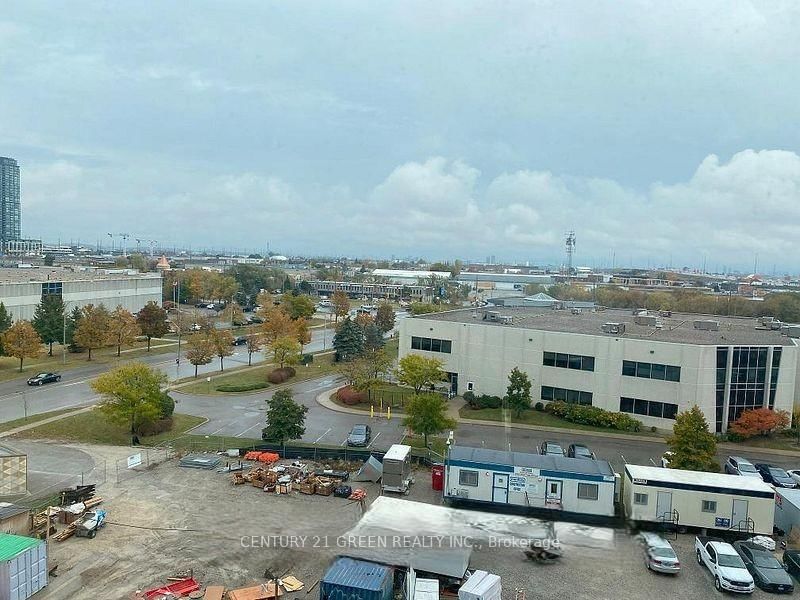 home for lease on 609-60 Honeycrisp Crescent