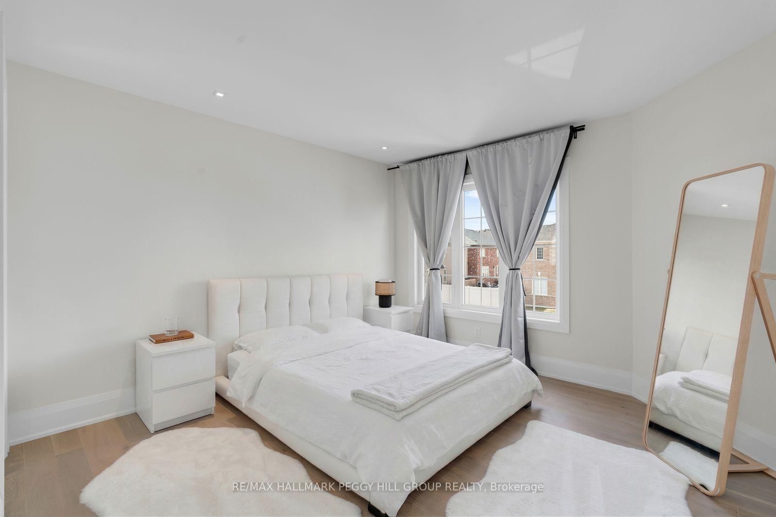 Detached House for sale at 61 Strathgreen Lane, Georgina, Ontario, L4P 0J3 - Keswick South - MLS: N12876602