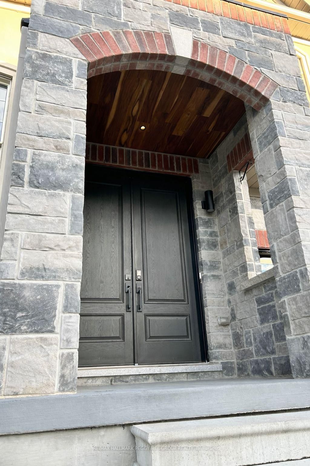 Detached House for sale at 61 Strathgreen Lane, Georgina, Ontario, L4P 0J3 - Keswick South - MLS: N12876602