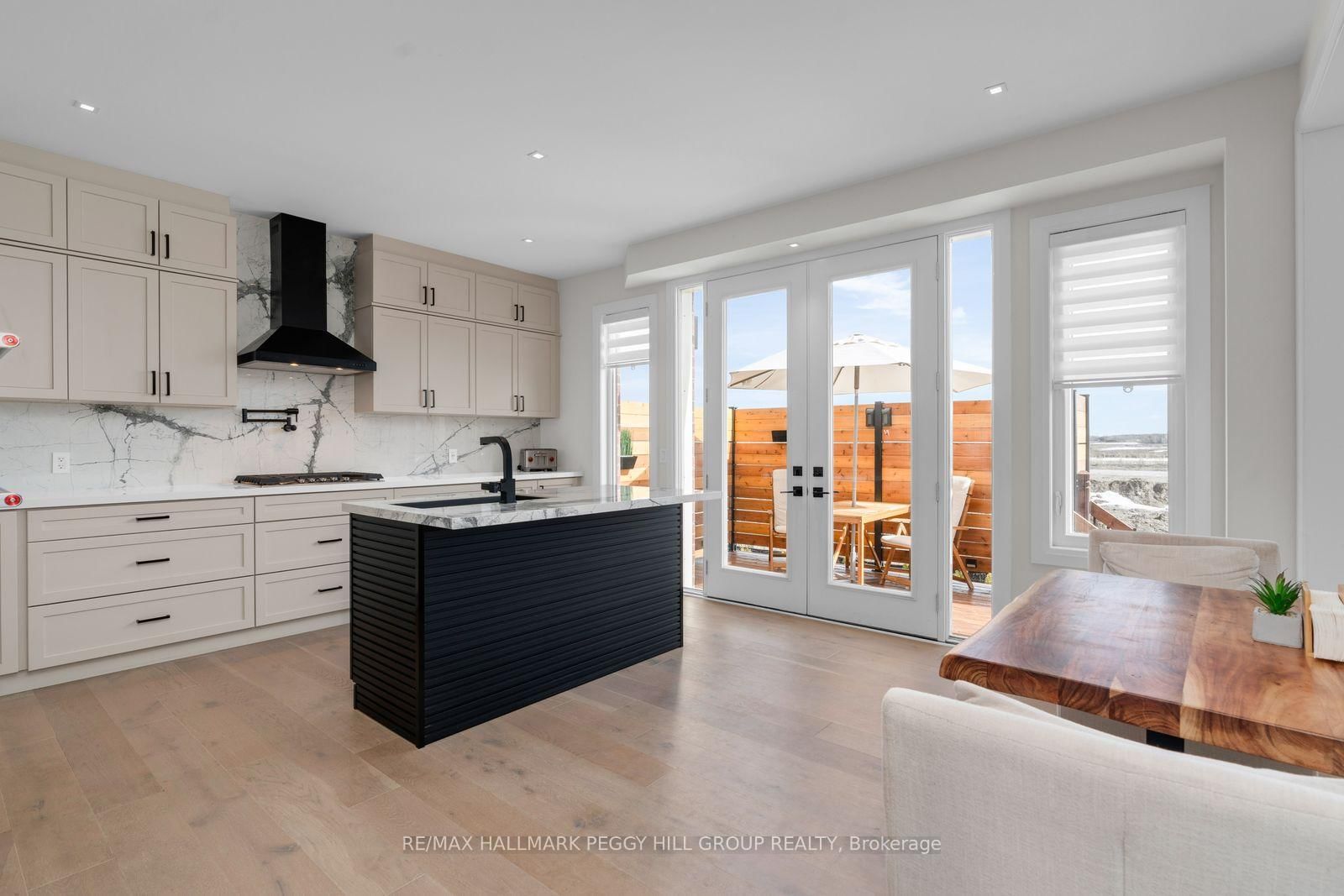 Detached House for sale at 61 Strathgreen Lane, Georgina, Ontario, L4P 0J3 - Keswick South - MLS: N12876602