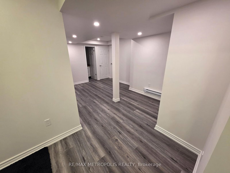 BSMT - 301 Seaview Hts, East Gwillimbury, L9N 0S3 | Image 2