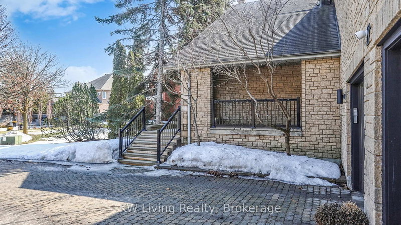 7 Wendover Crt, Richmond Hill, L4B 3G4 | Image 3