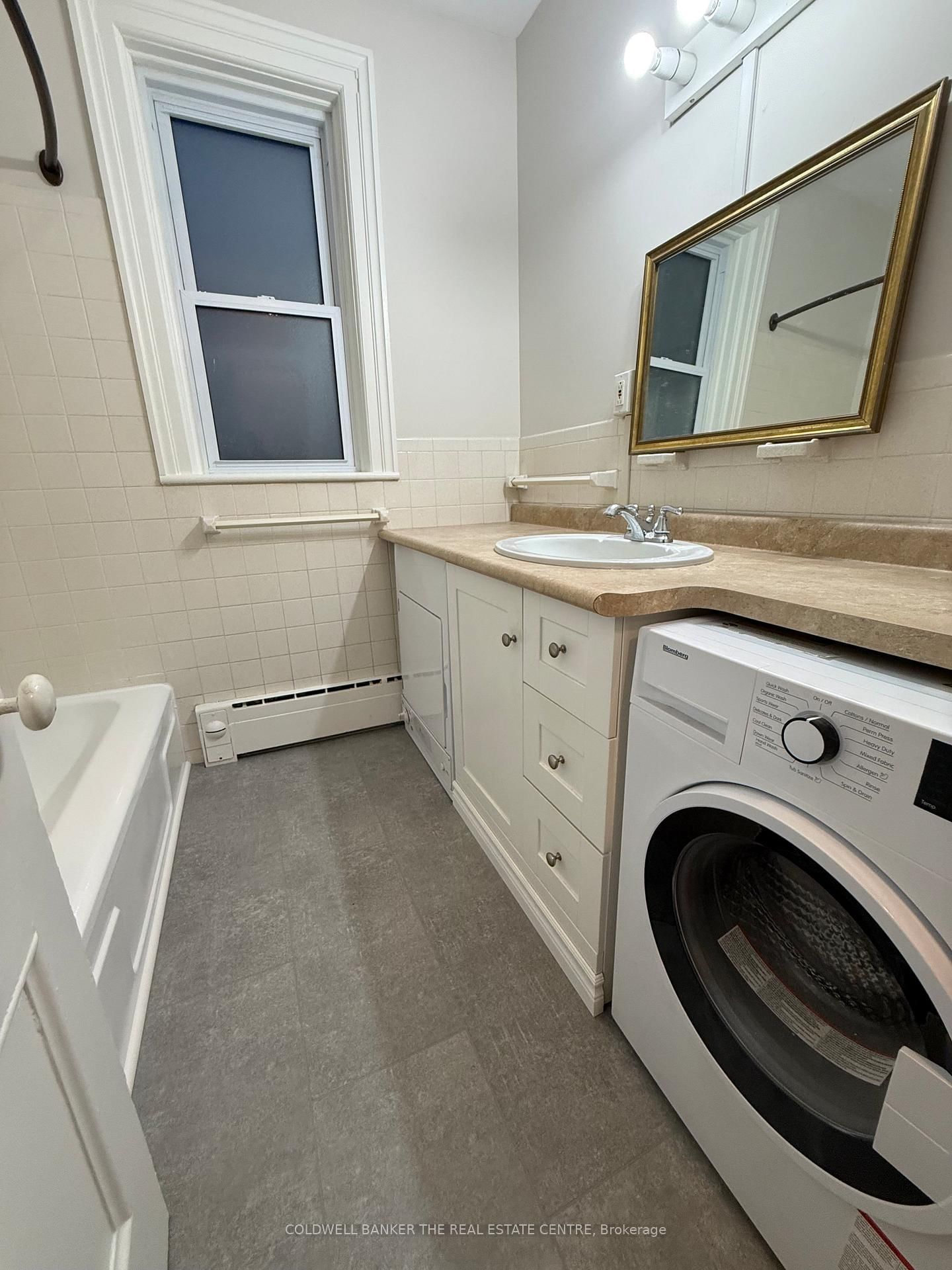 59B Wellington Street E, Unit Upper - Photo 16