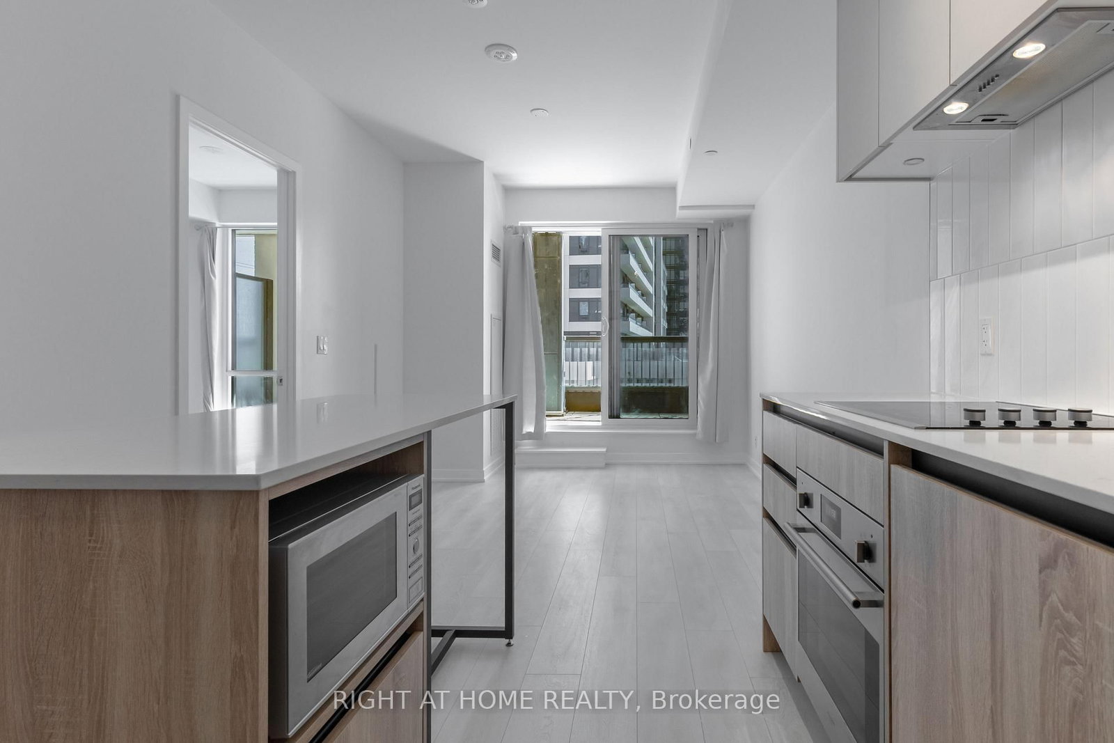 Condo for sale at 320-7950 Bathurst Street, Vaughan, Ontario, L4J 0B8 - Beverley Glen - MLS: N12877330