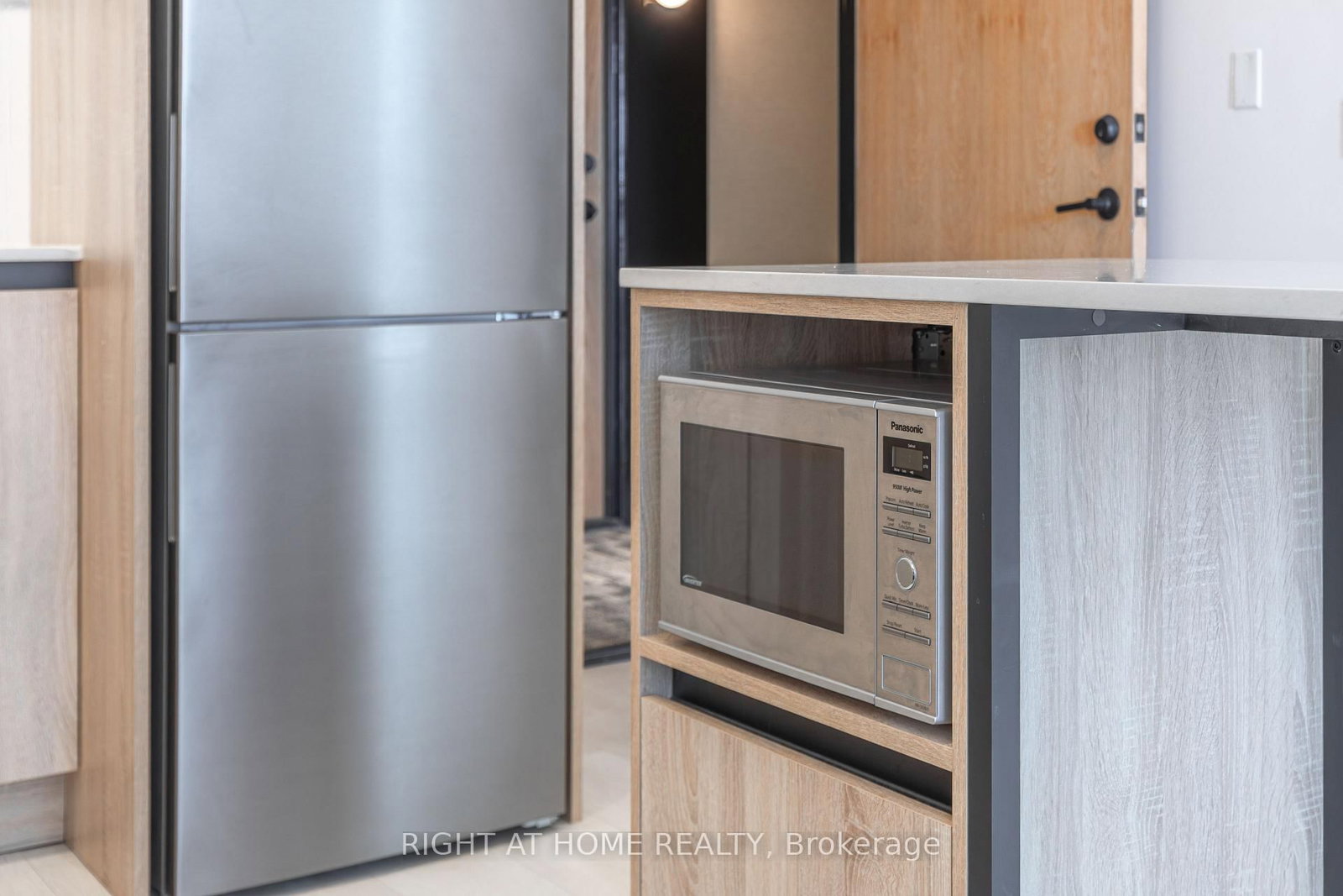 Condo for sale at 320-7950 Bathurst Street, Vaughan, Ontario, L4J 0B8 - Beverley Glen - MLS: N12877330