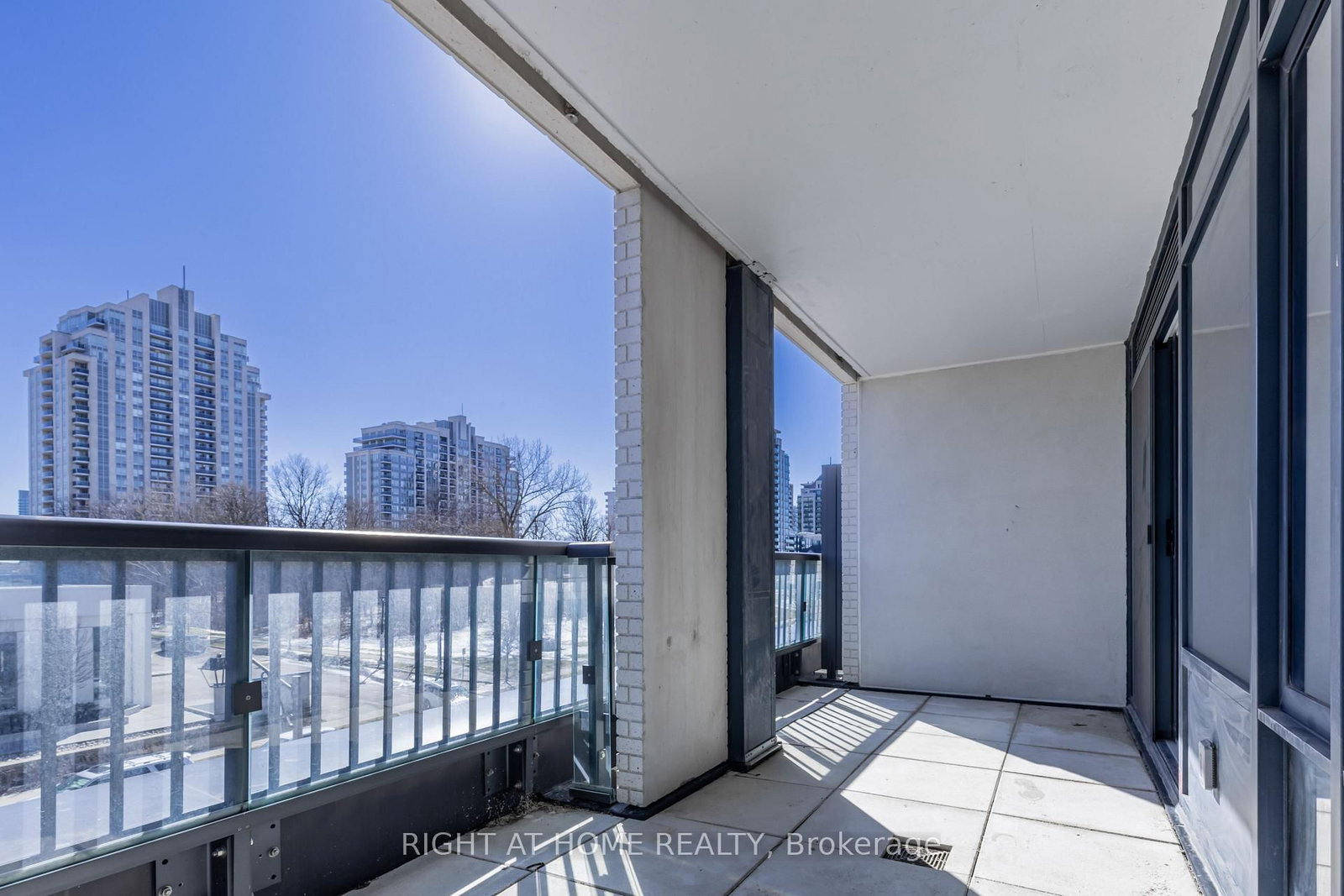 Condo for sale at 320-7950 Bathurst Street, Vaughan, Ontario, L4J 0B8 - Beverley Glen - MLS: N12877330