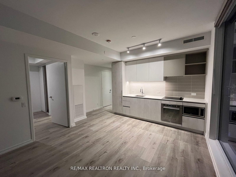 5005 - 1000 Portage Pkwy, Vaughan, L4K 0L1 | Image 3