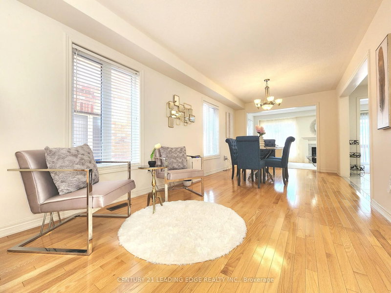 93 Treasure Hill Rd, Vaughan, L6A 0A6 | Image 2