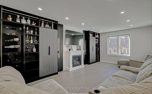 220 Olde Bayview Avenue