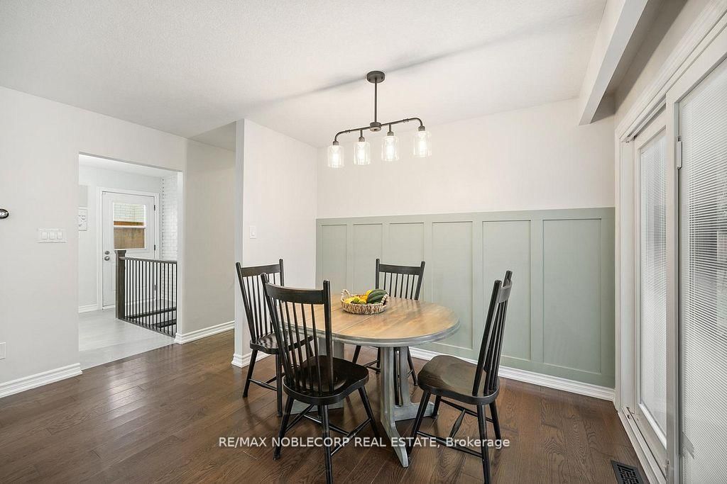 Detached House for sale at 42 Mitchell Avenue, New Tecumseth, Ontario, L9R 1C2 - Alliston - MLS: N12878562