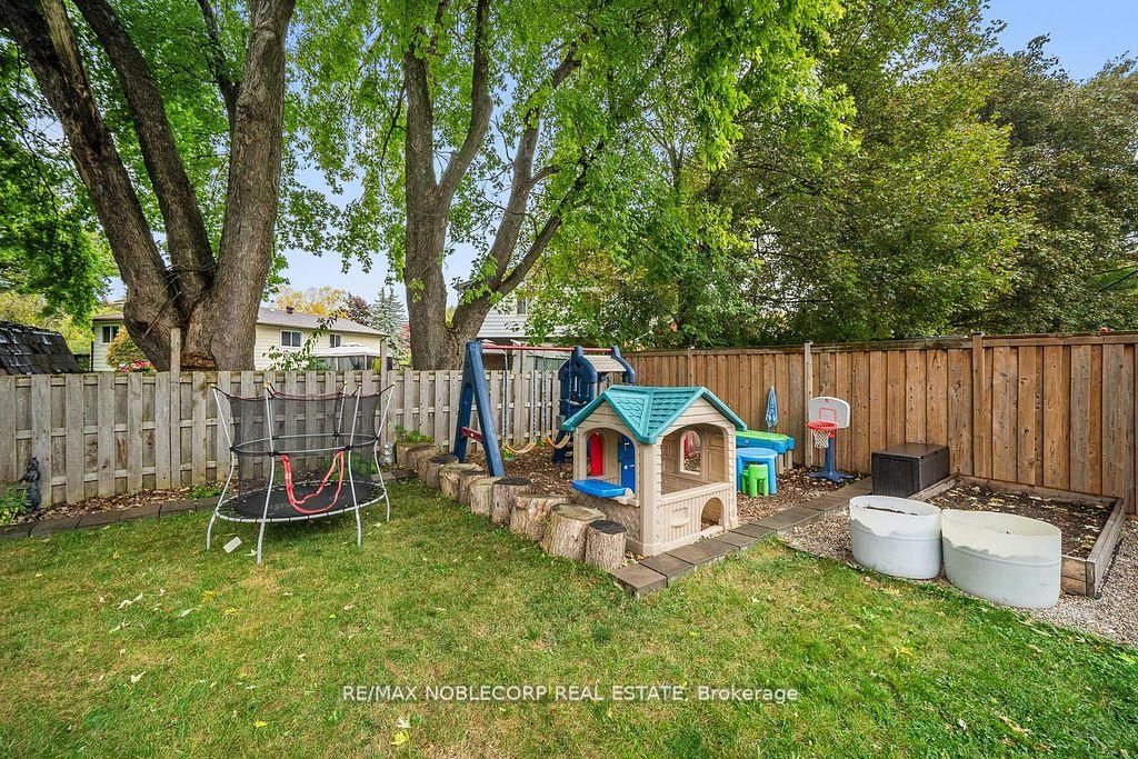 Detached House for sale at 42 Mitchell Avenue, New Tecumseth, Ontario, L9R 1C2 - Alliston - MLS: N12878562