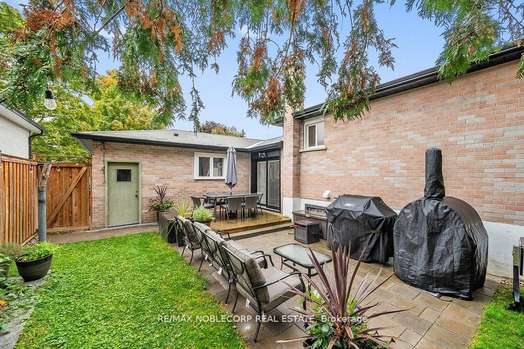 Detached House for sale at 42 Mitchell Avenue, New Tecumseth, Ontario, L9R 1C2 - Alliston - MLS: N12878562