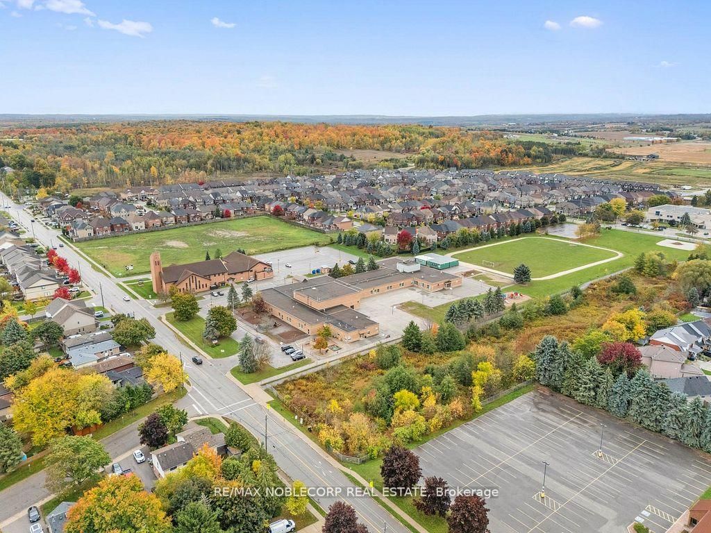 Detached House for sale at 42 Mitchell Avenue, New Tecumseth, Ontario, L9R 1C2 - Alliston - MLS: N12878562