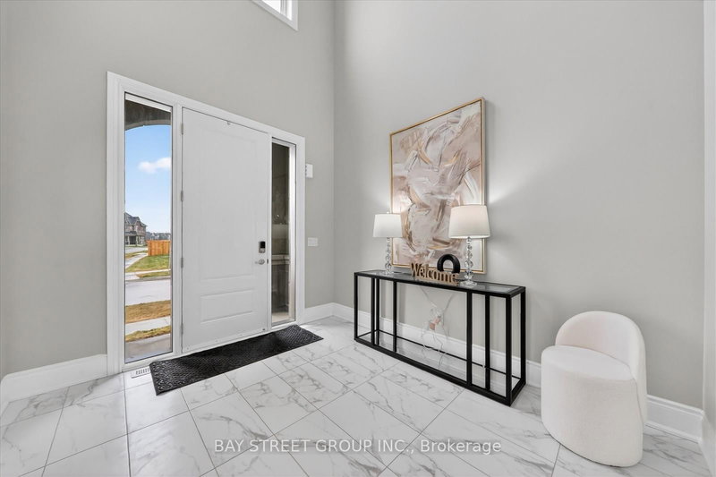 37 Meizhou Ave, Markham, L6C 3J6 | Image 2