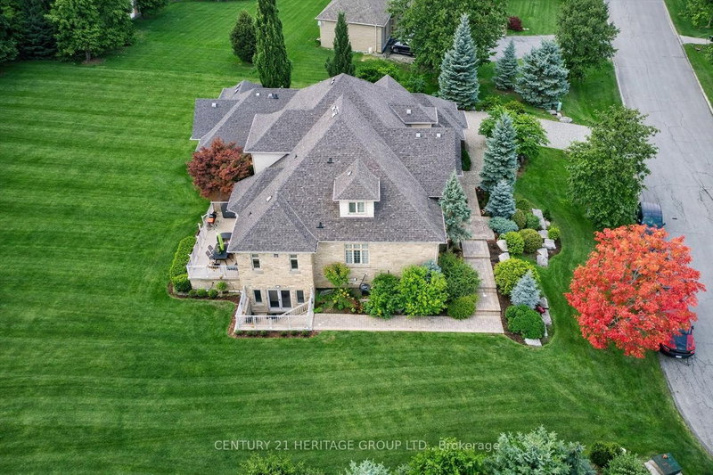 12 Prince Adam Crt, King, L7B 1M1 | Image 2