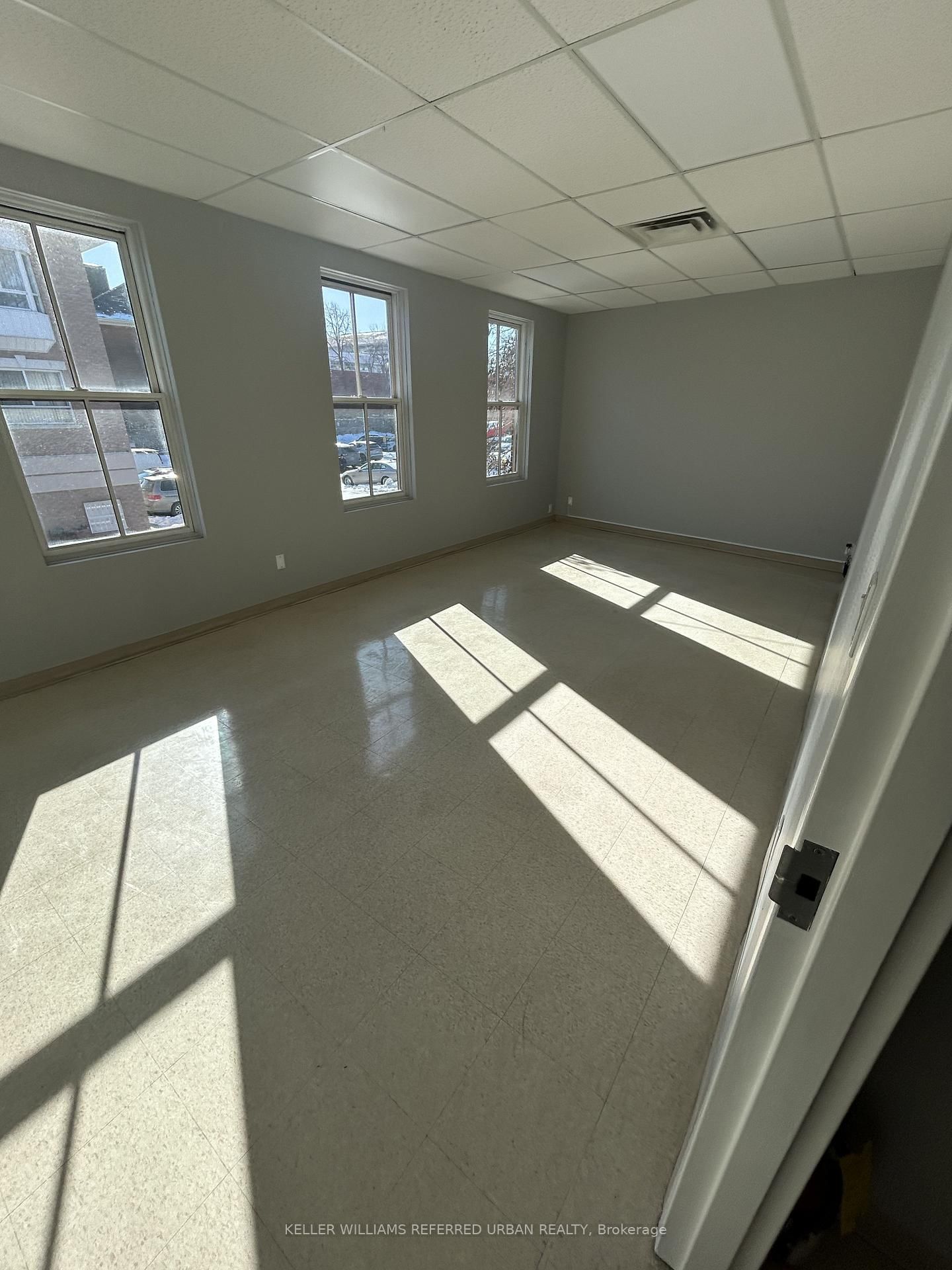 10132 Yonge Street, Unit 202 - Photo 4