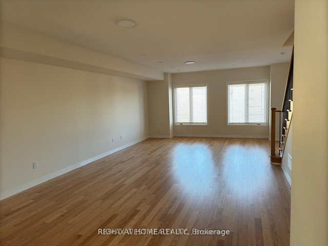 13/4 - 220 Dissette Street E