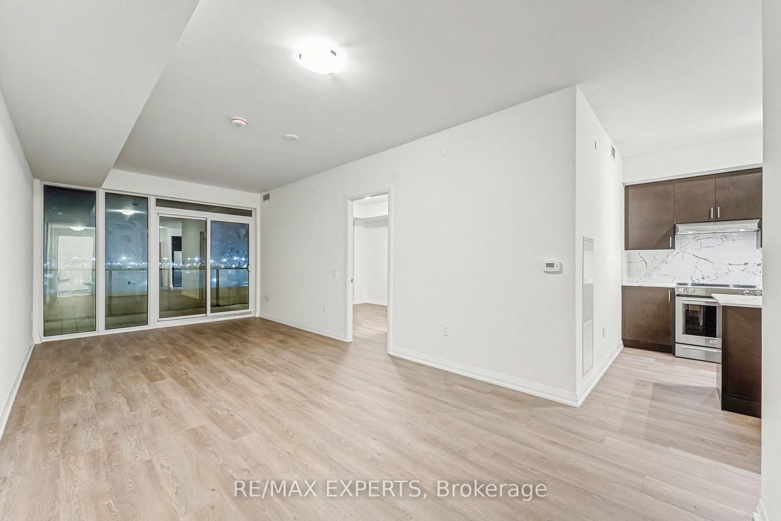 8960 Jane Street • #421 • Vaughan, ON photo 11