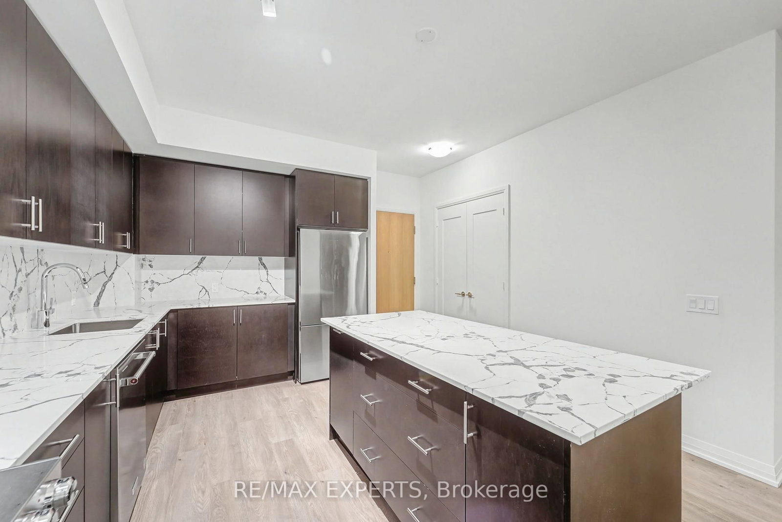 8960 Jane Street • #421 • Vaughan, ON photo 18