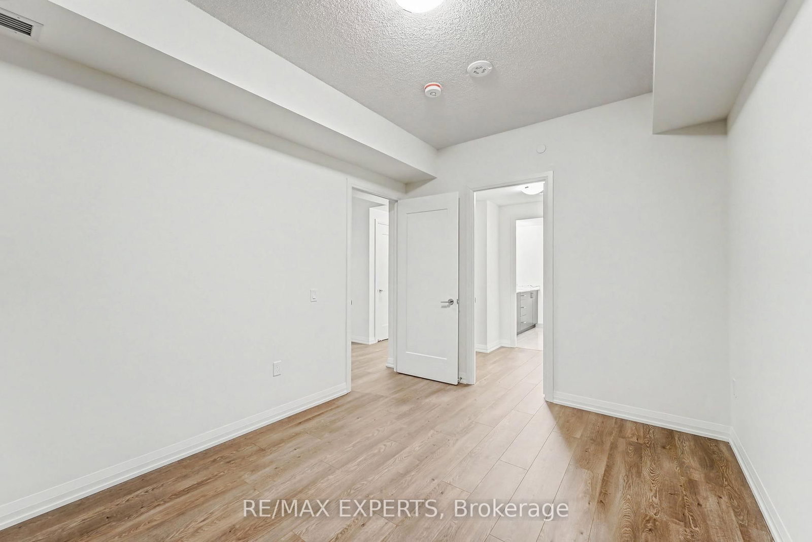8960 Jane Street • #421 • Vaughan, ON photo 21