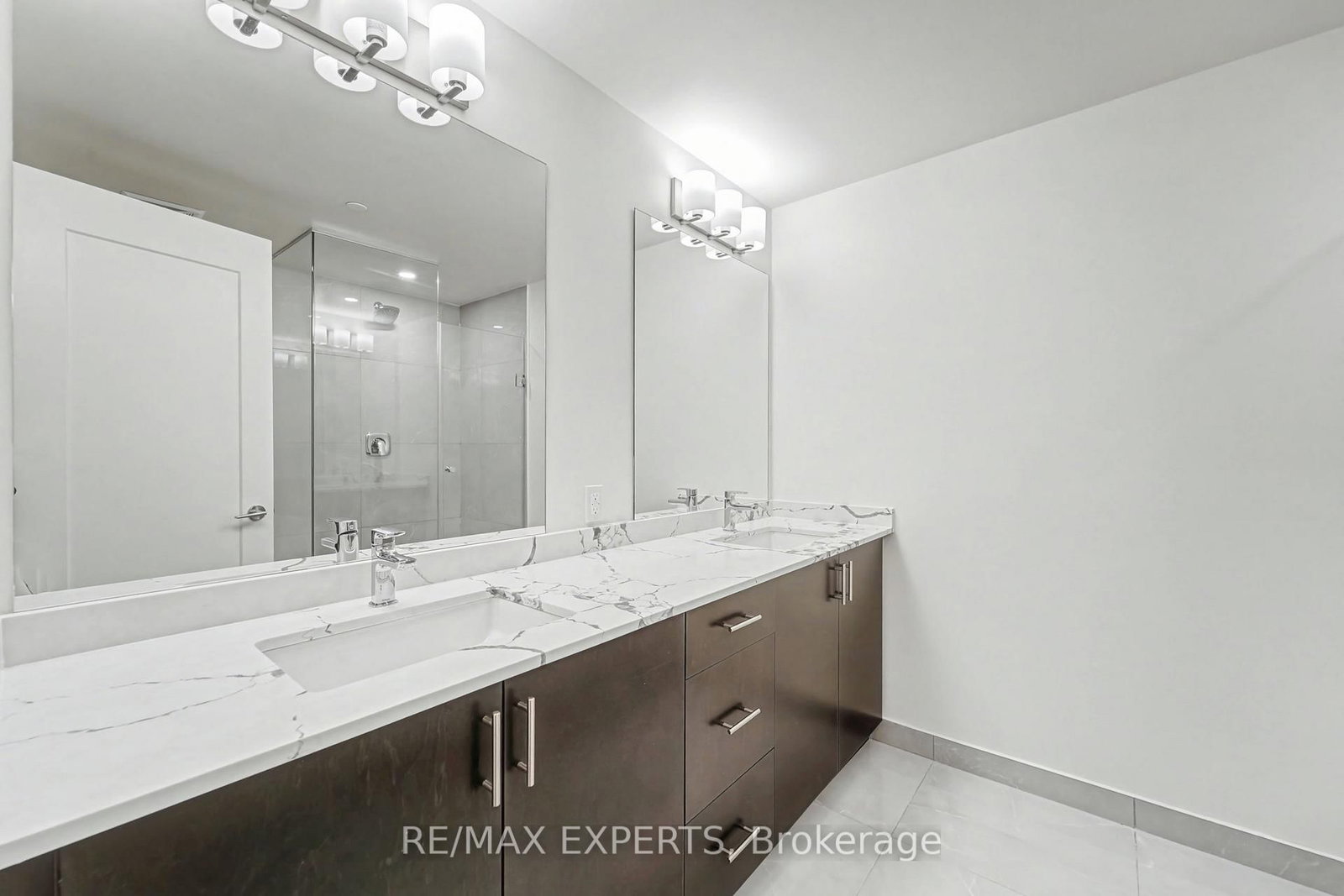 8960 Jane Street • #421 • Vaughan, ON photo 23