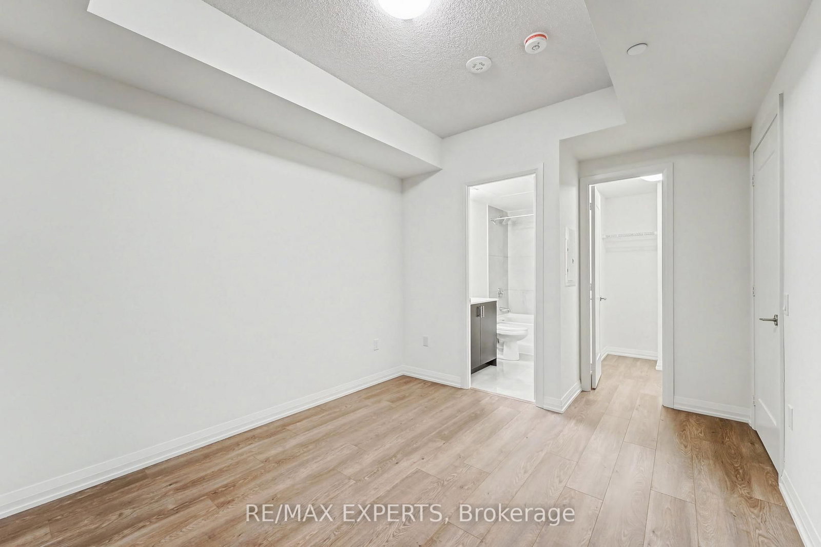 8960 Jane Street • #421 • Vaughan, ON photo 7
