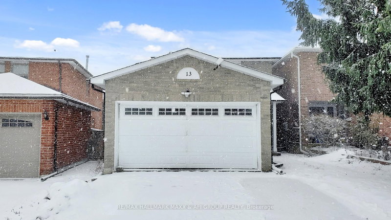 13 Don Head Village Blvd, Richmond Hill, L4C 7M3 | Image 3