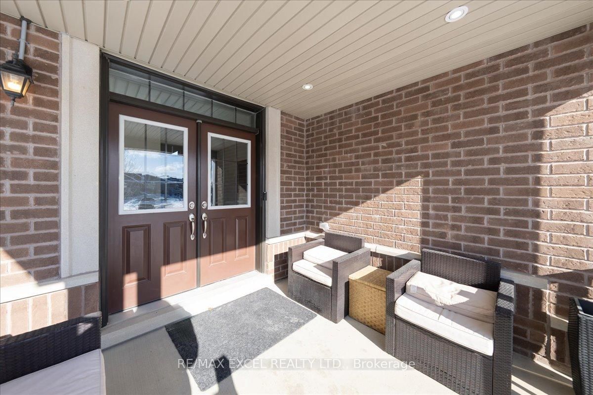 Detached House for sale at 10 Deer Pass Road, East Gwillimbury, Ontario, L9N 0L6 - Sharon - MLS: N12879316