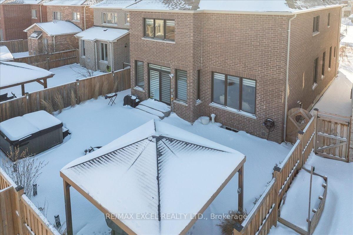 Detached House for sale at 10 Deer Pass Road, East Gwillimbury, Ontario, L9N 0L6 - Sharon - MLS: N12879316