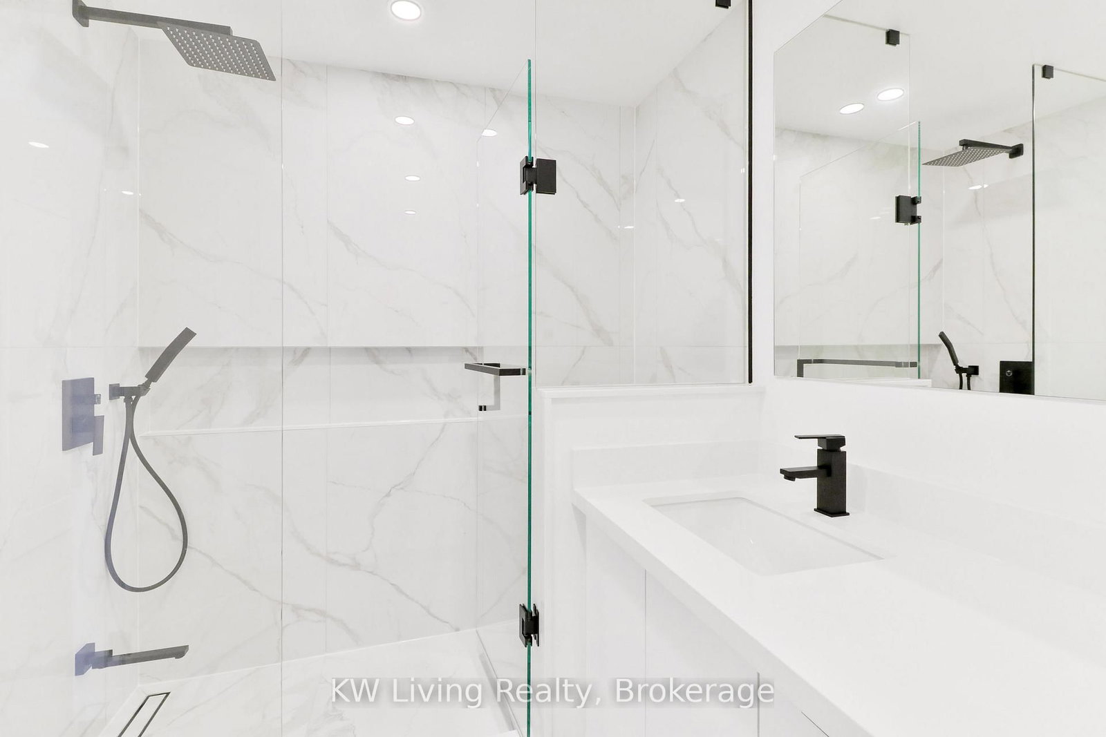 Detached House for lease at 105 Chloe Crescent, Markham, Ontario, L3S 2H9 - Middlefield - MLS: N12879496