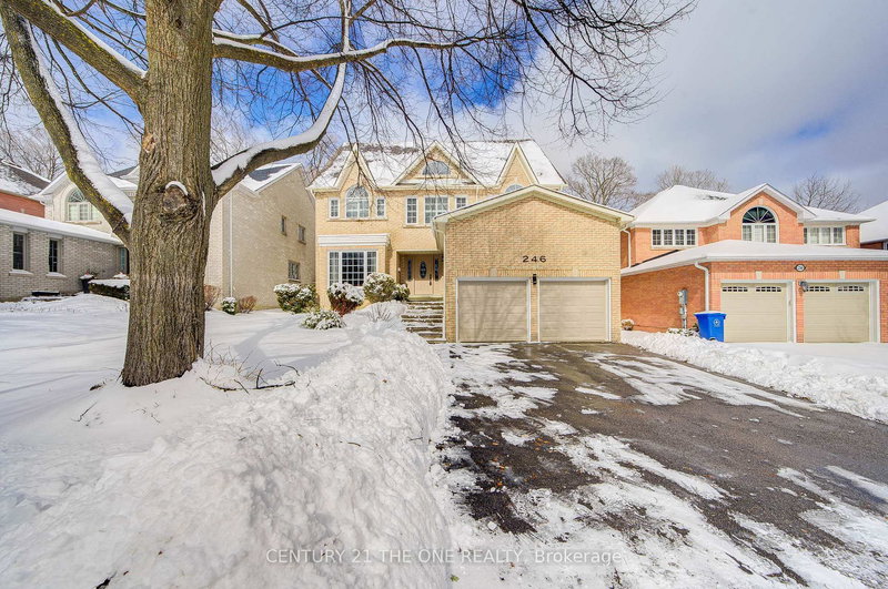 246 Corner Ridge Rd, Aurora, L4G 6L6 | Image 2