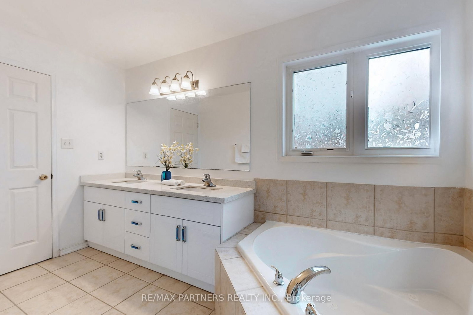 Detached House for sale at 79 Carnoustie Crescent, Richmond Hill, Ontario, L4E 0A1 - Jefferson - MLS: N12880580