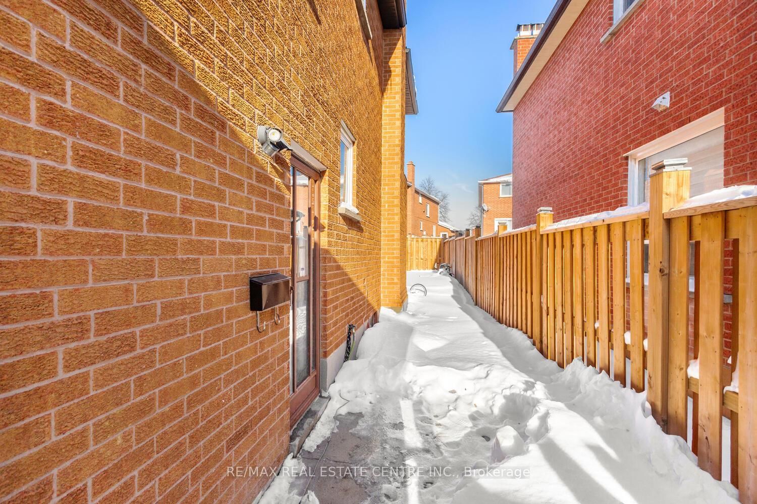 Detached House for sale at 41 Presidential Street, Vaughan, Ontario, L4L 5H2 - East Woodbridge - MLS: N12880702