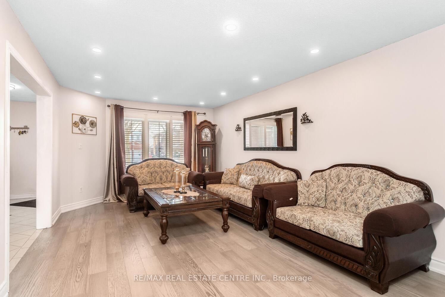 Detached House for sale at 41 Presidential Street, Vaughan, Ontario, L4L 5H2 - East Woodbridge - MLS: N12880702