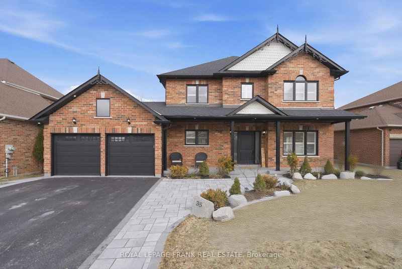 home for sale on 35 Nelkydd Lane