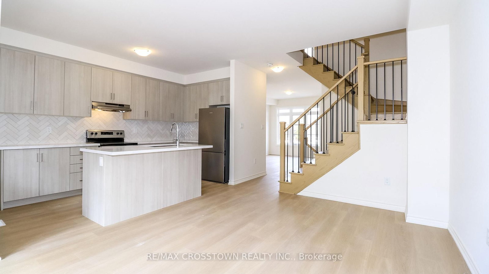 Townhouse for sale at (Unit 7)-1225 Corm Street, Innisfil, Ontario, L9S 4T9 - Alcona - MLS: N12880936