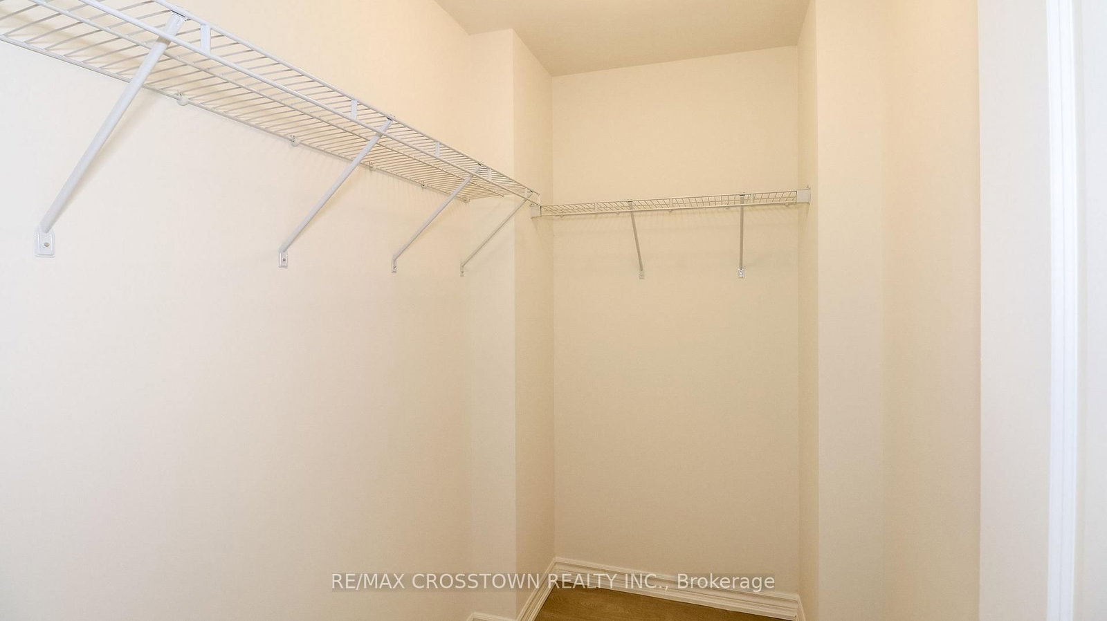 Townhouse for sale at (Unit 7)-1225 Corm Street, Innisfil, Ontario, L9S 4T9 - Alcona - MLS: N12880936