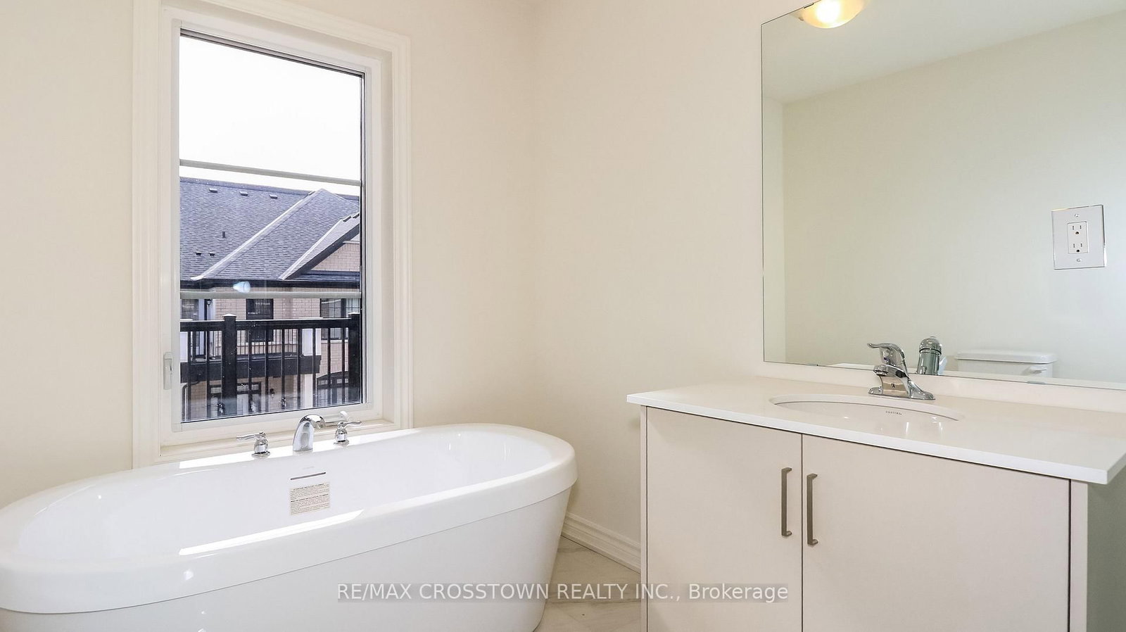 Townhouse for sale at (Unit 7)-1225 Corm Street, Innisfil, Ontario, L9S 4T9 - Alcona - MLS: N12880936