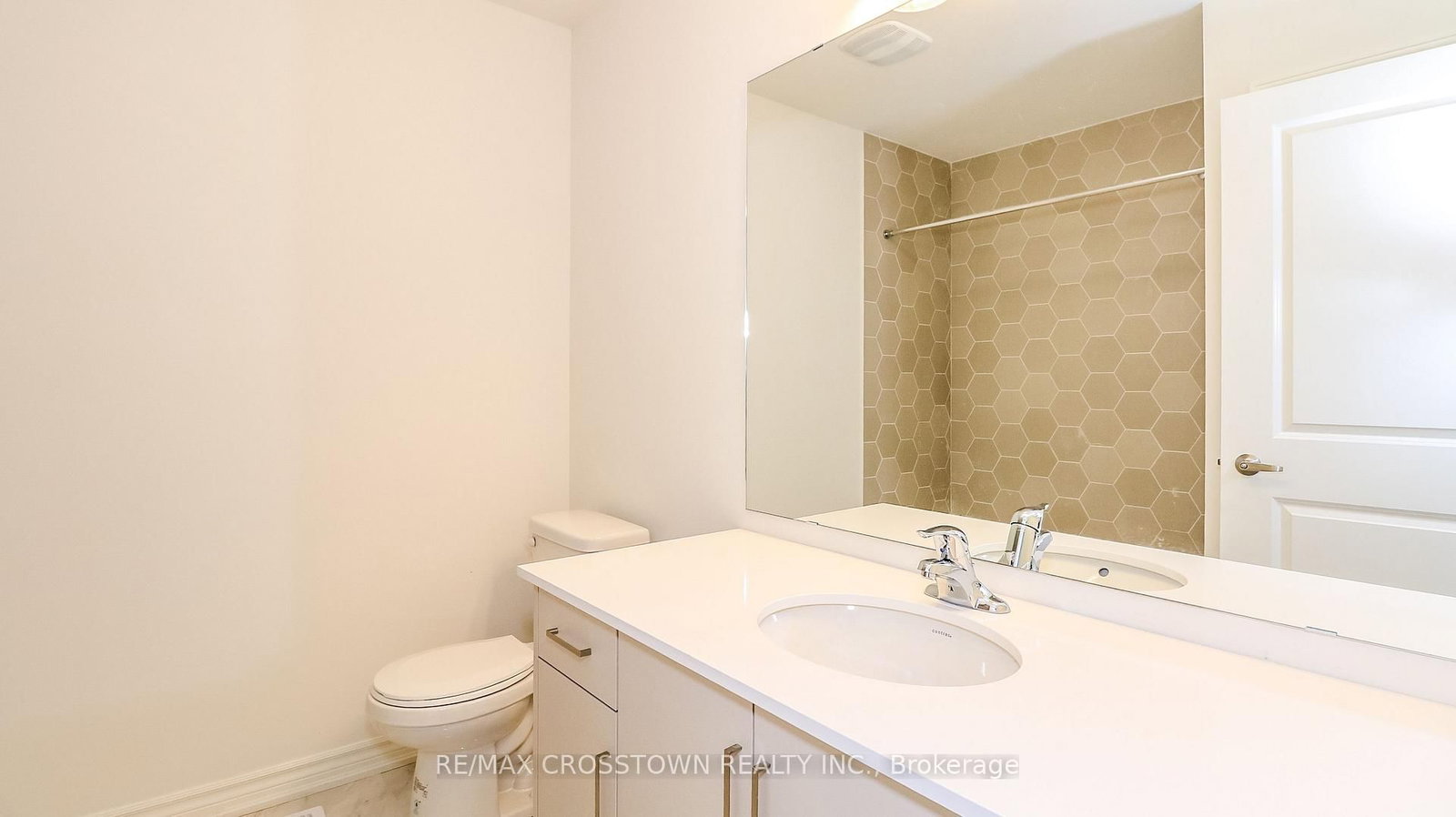 Townhouse for sale at (Unit 7)-1225 Corm Street, Innisfil, Ontario, L9S 4T9 - Alcona - MLS: N12880936