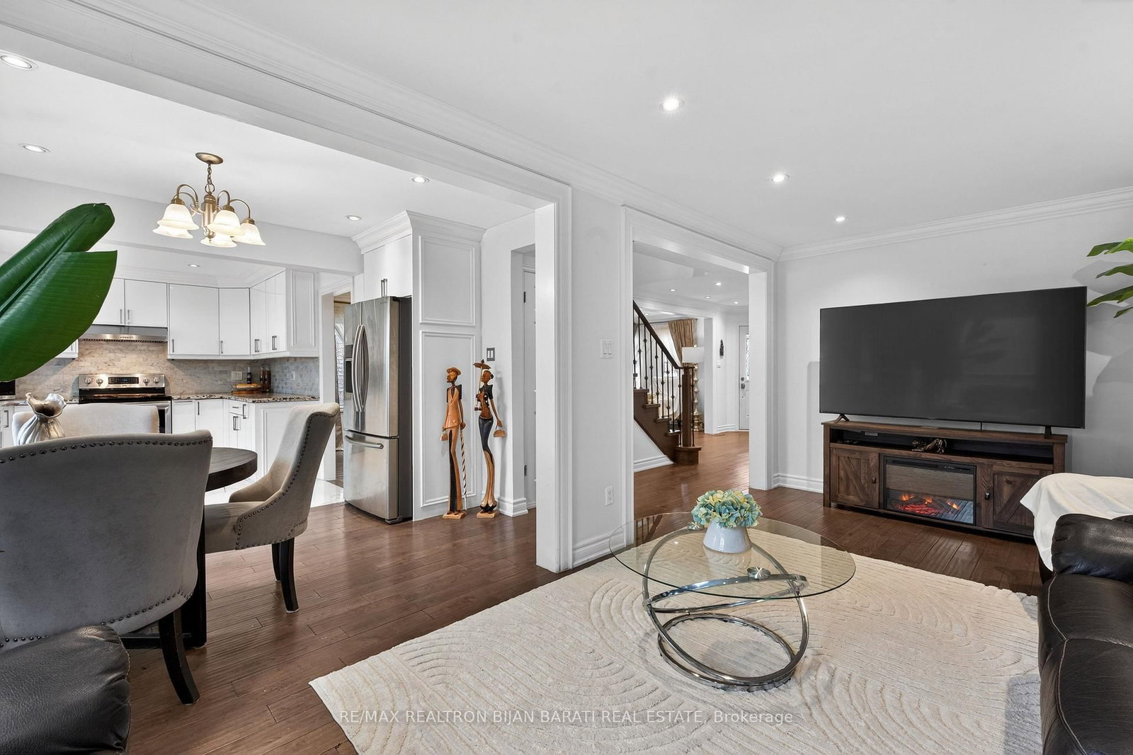 Detached House for sale at 92 Weldrick Road, Richmond Hill, Ontario, L4C 8T7 - Harding - MLS: N12881346