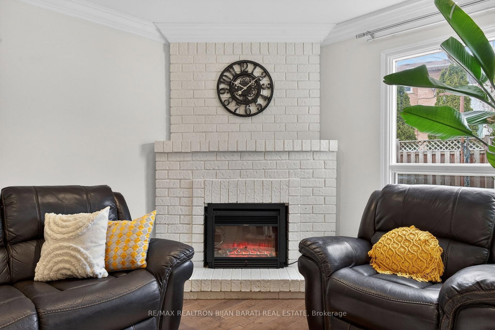 Detached House for sale at 92 Weldrick Road, Richmond Hill, Ontario, L4C 8T7 - Harding - MLS: N12881346