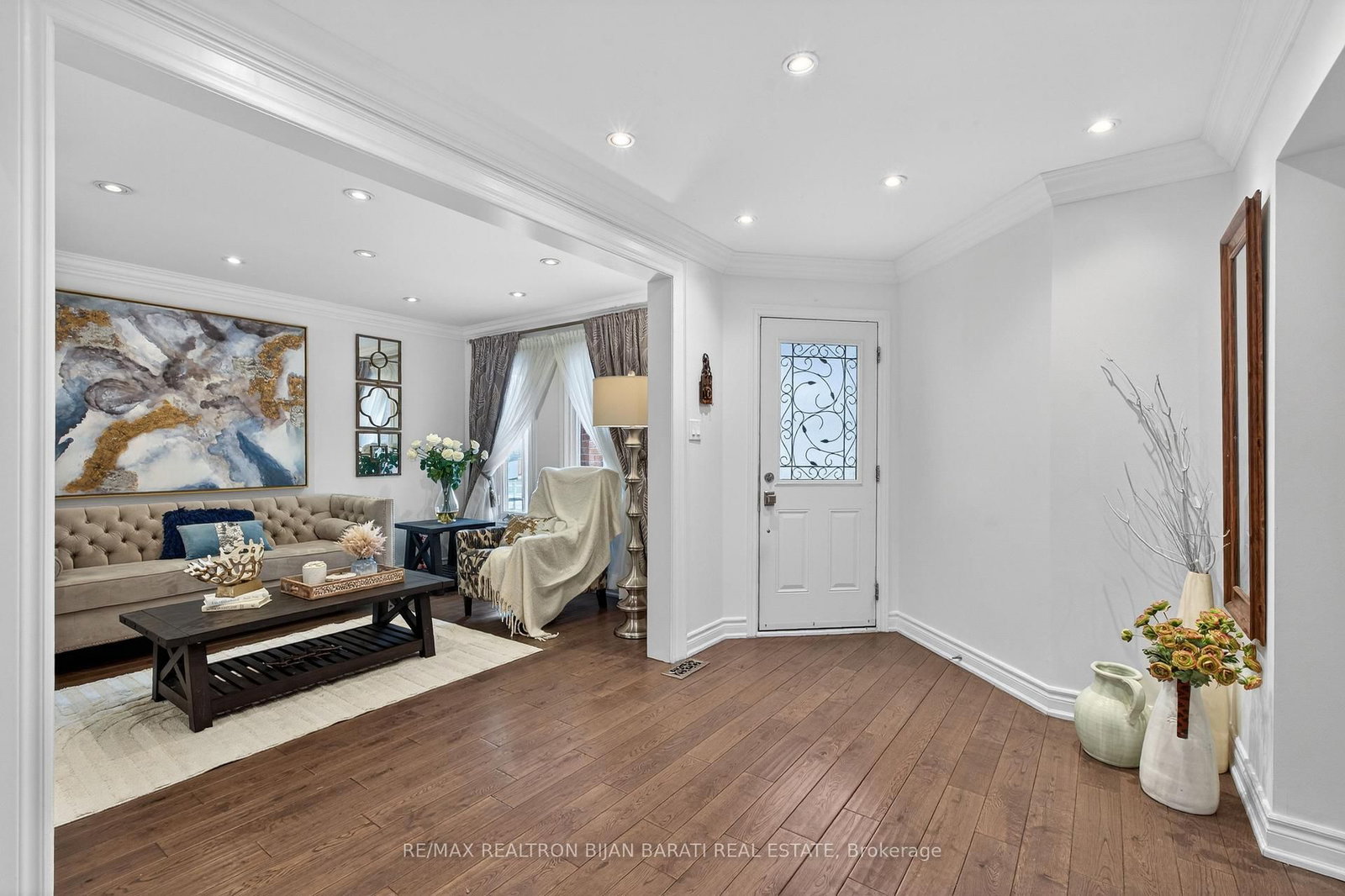 Detached House for sale at 92 Weldrick Road, Richmond Hill, Ontario, L4C 8T7 - Harding - MLS: N12881346