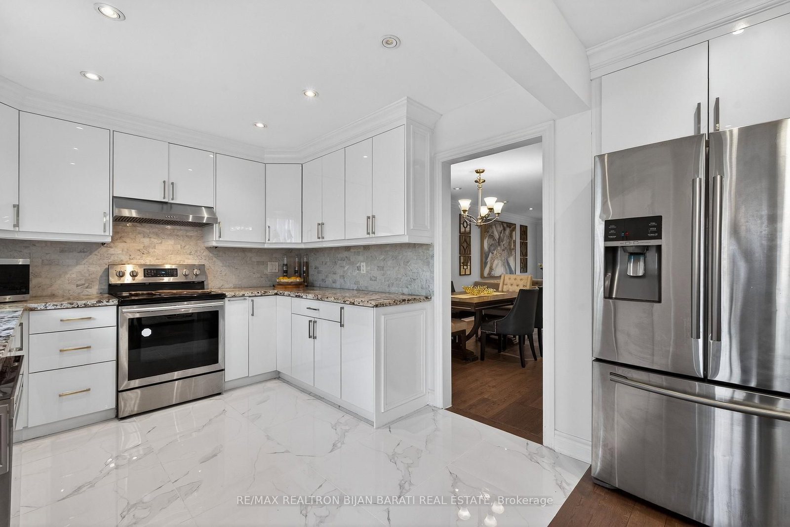 Detached House for sale at 92 Weldrick Road, Richmond Hill, Ontario, L4C 8T7 - Harding - MLS: N12881346