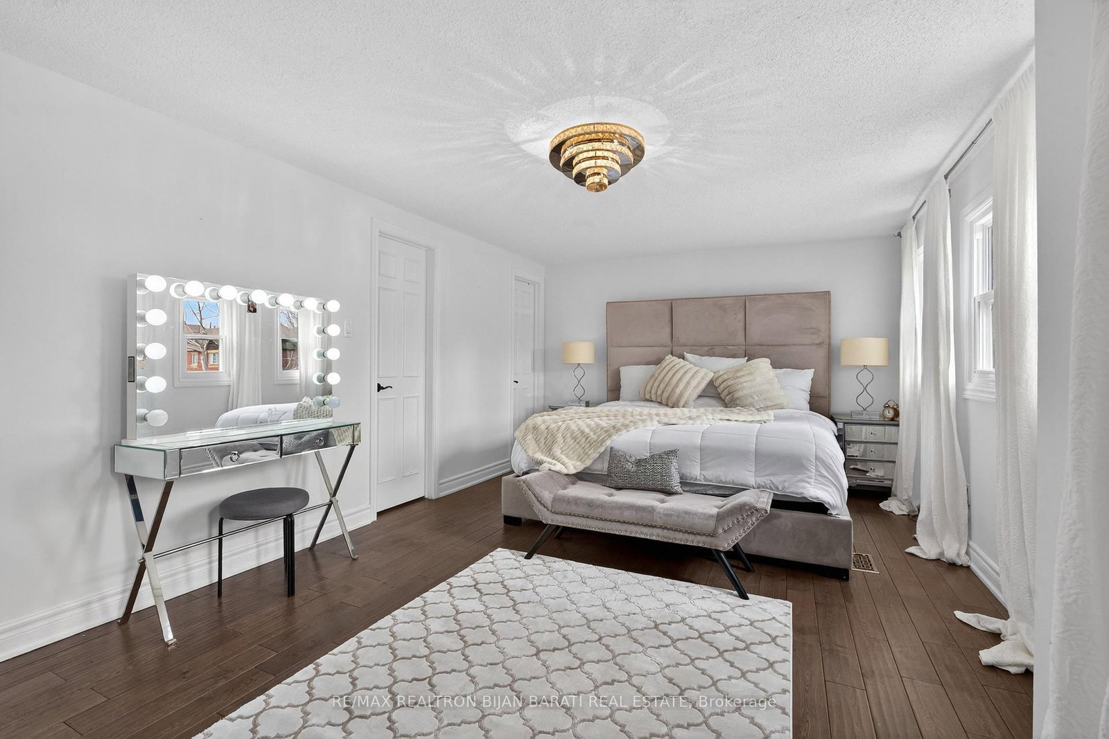 Detached House for sale at 92 Weldrick Road, Richmond Hill, Ontario, L4C 8T7 - Harding - MLS: N12881346