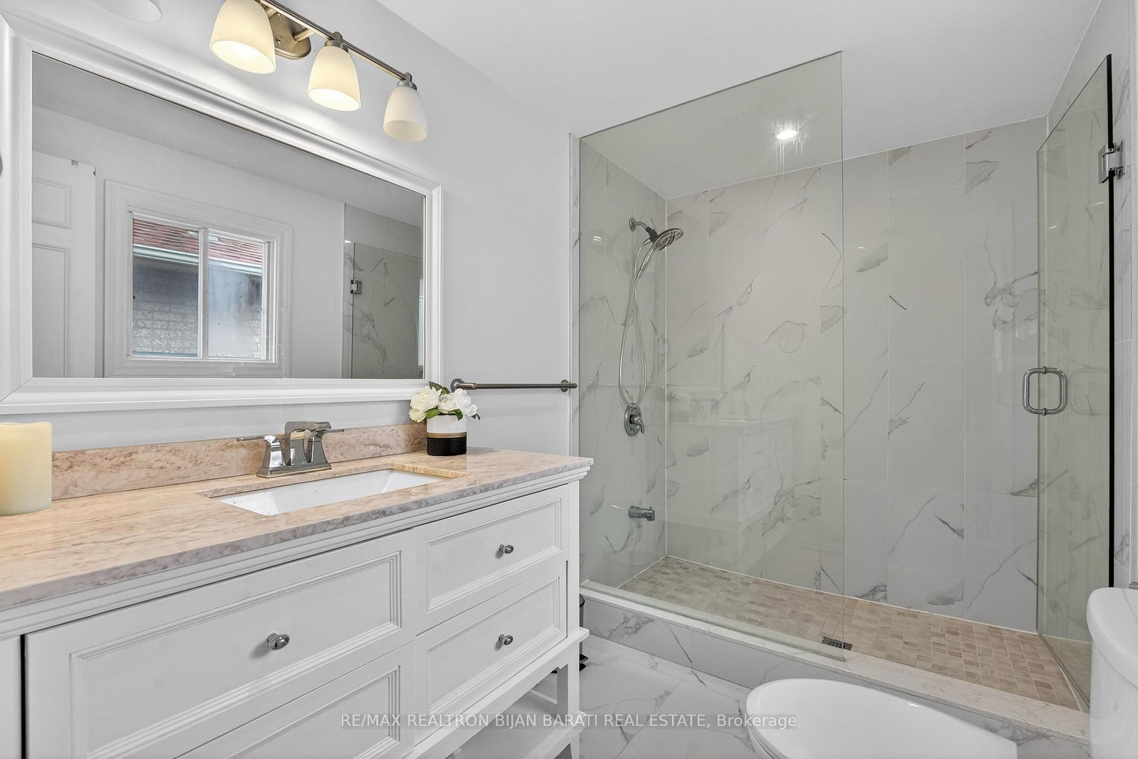 Detached House for sale at 92 Weldrick Road, Richmond Hill, Ontario, L4C 8T7 - Harding - MLS: N12881346